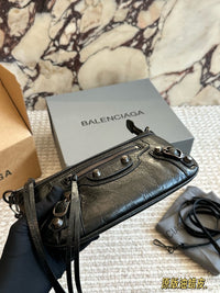 Le City Pouch Shoulder Bag