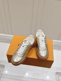 Frontrow Sneakers