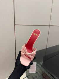 26S Garavani Annet Mules