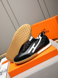 Trail Sneakers