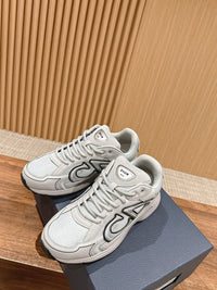 B30 Sneakers
