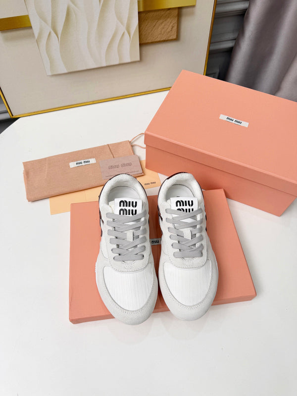 Gymnasium Sneakers