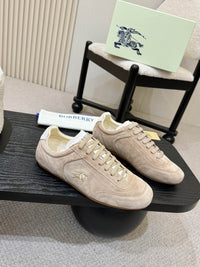 Knight Runner Sneakers