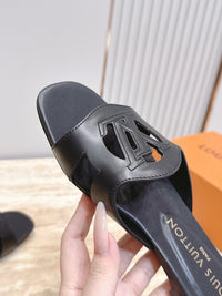 Isola Flat Mules