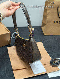 Teri Shoulder Bag