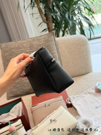 Extra Pocket L19 Grained Calf Leather