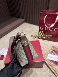 Lady Lunetta Small Shoulder Bag