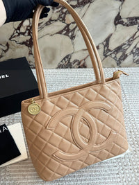 Medallion Tote