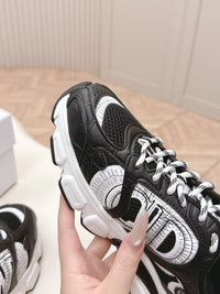 Wmns Chrono Sneakers
