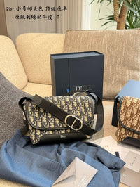 Jett Messenger Bag