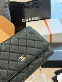 Wallet on Chain Caviar Leather