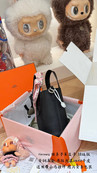 In the Loop 18 Bag