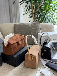 26S Maxi Flap Bag