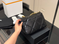 19 Handbag