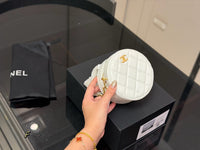 Round Clutch with Chain