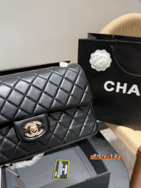 Classic Flap Bag Lambskin