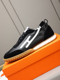 Trail Sneakers