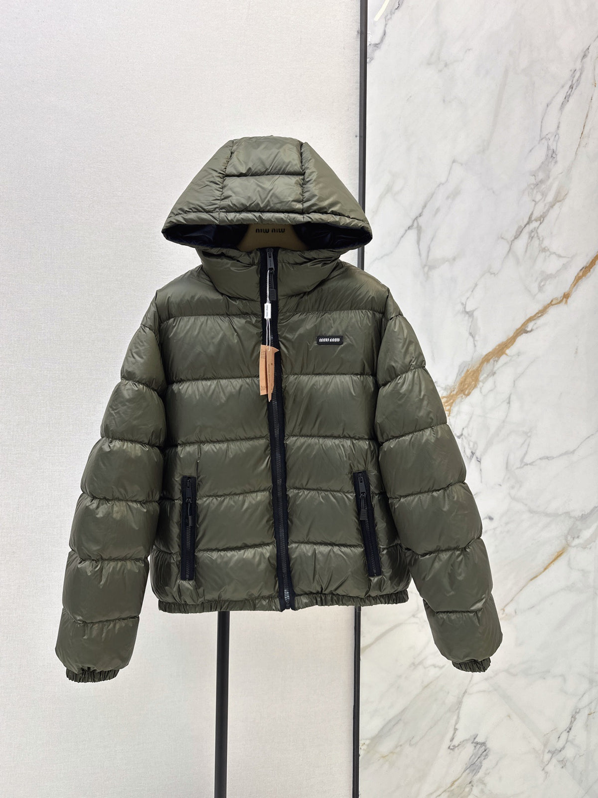 26S Light Pongé Down Hoodie Jacket