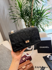 Reissue 2.55 Medium Calfskin