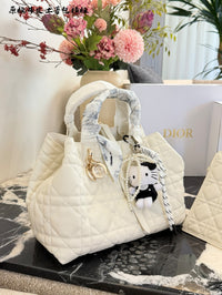 Toujours Leather Tote