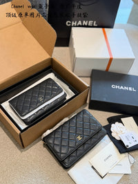 Wallet on Chain Caviar Leather