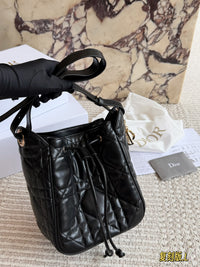 D-Motion Bucket Bag