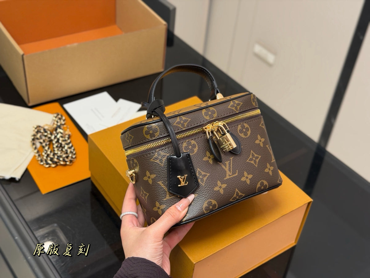 Nice Nano Vanity Bag