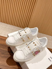 Garavani Rockstud Heart Leather Sneakers