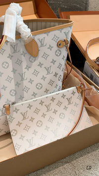 Neverfull Monogram Pearly