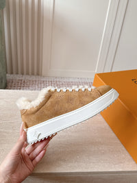 26S Time Out Sneakers