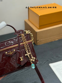 Vanity Chain Pouch