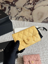 Classic Flap Cardholder