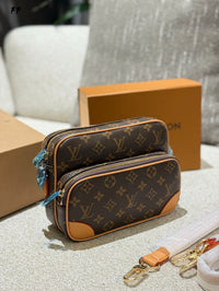 Trio Messenger Bag