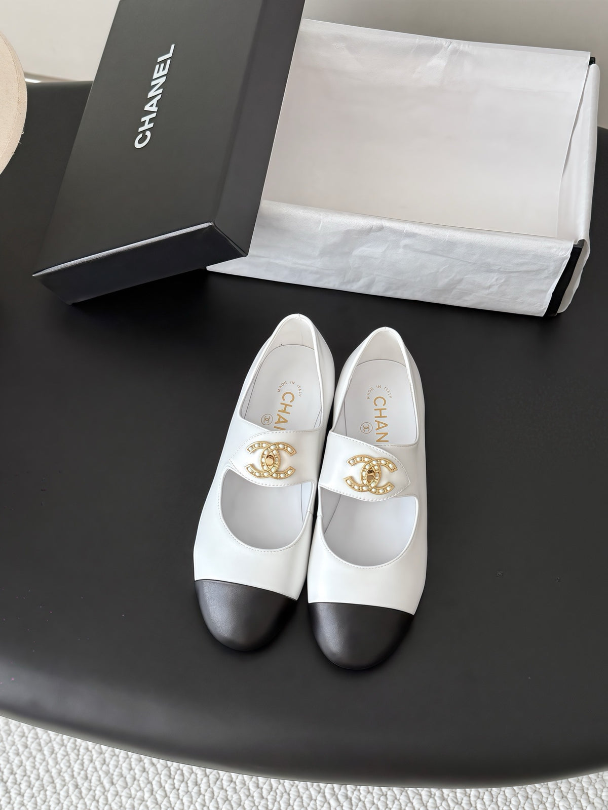26B Mary Jane Ballet Flats