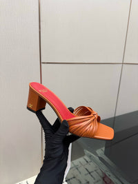 26S Garavani Annet Mules