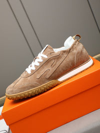 Trail Sneakers