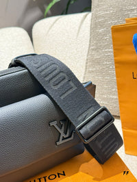 S Lock Messenger Black Leather