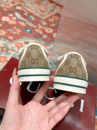 Low Top Sneakers