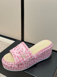 26K Platform Slides