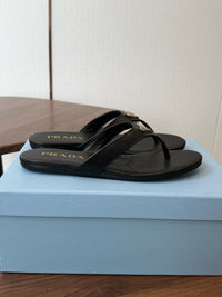 26S Leather Thong Sandals