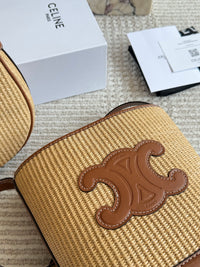 Bucket Cuir Triomphe Bag