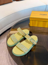 Feel Slide Sandals