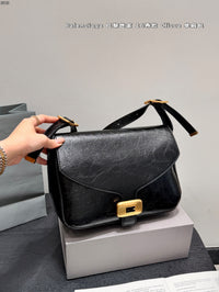 Clicca Leather Shoulder Bag