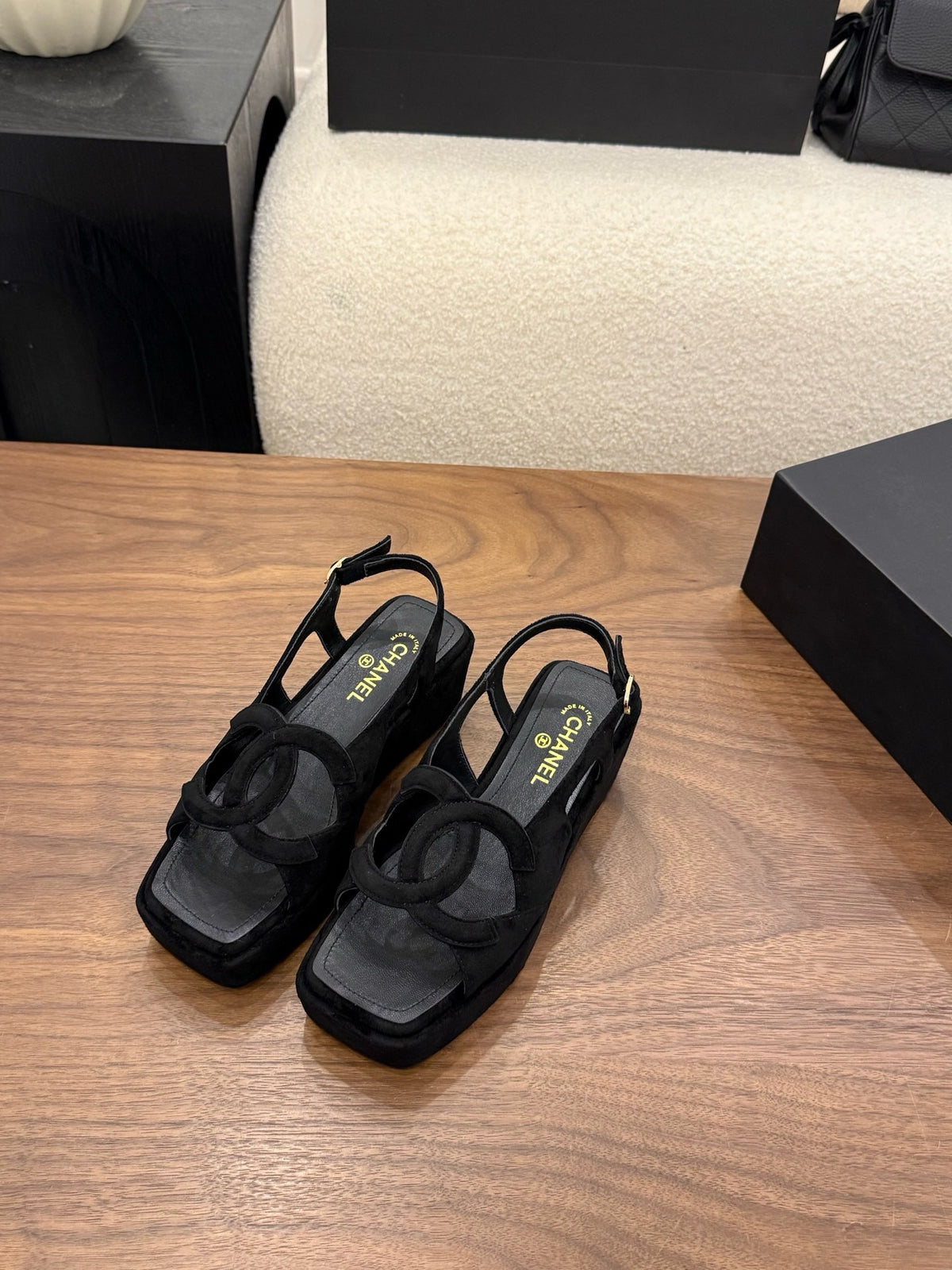 26S Platform Sandals