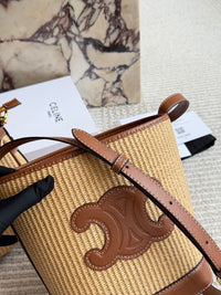 Bucket Cuir Triomphe Bag
