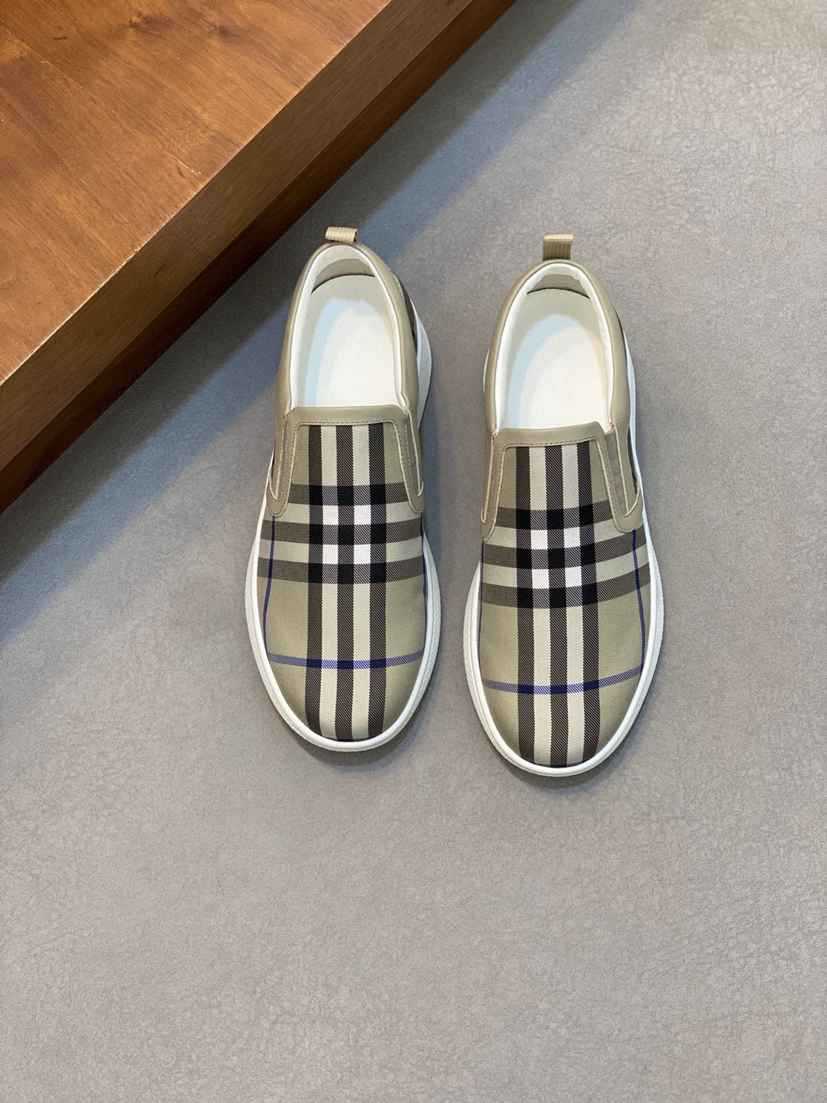 Vintage Check Slip-On Sneakers