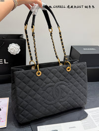 Grand Shopping Tote