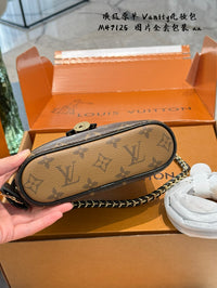 Vanity Chain Pouch Bag