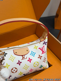 Hills Pochette Bag