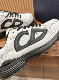 B30 Sneakers